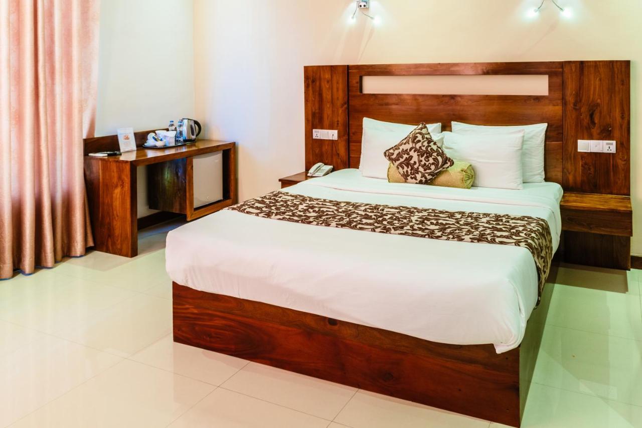 Rivendell Hotel Kandy Bagian luar foto